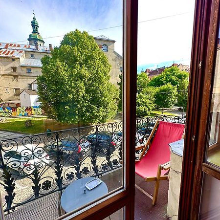 Romantic Apartments - Оn Valova Street Lviv Exterior foto