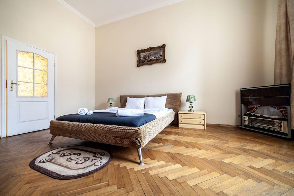 Romantic Apartments - Оn Valova Street Lviv Exterior foto